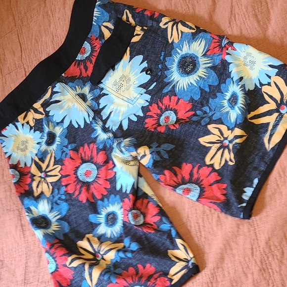 Mossimo supply Co. Men's size 28 board shorts - Picture 6 of 11